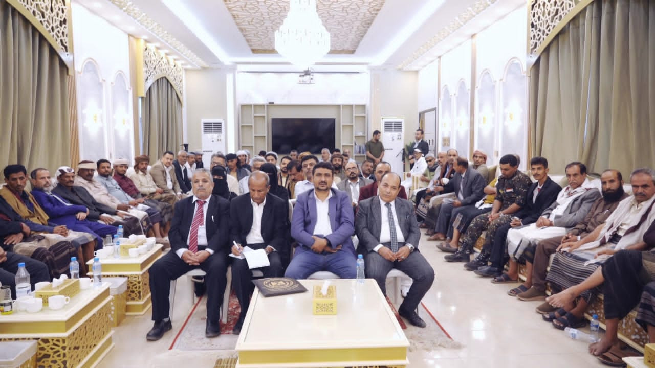 الرئيس الزُّبيدي يستقبل ممثلي شبوة في الجمعية الوطنية ومجلس المستشارين