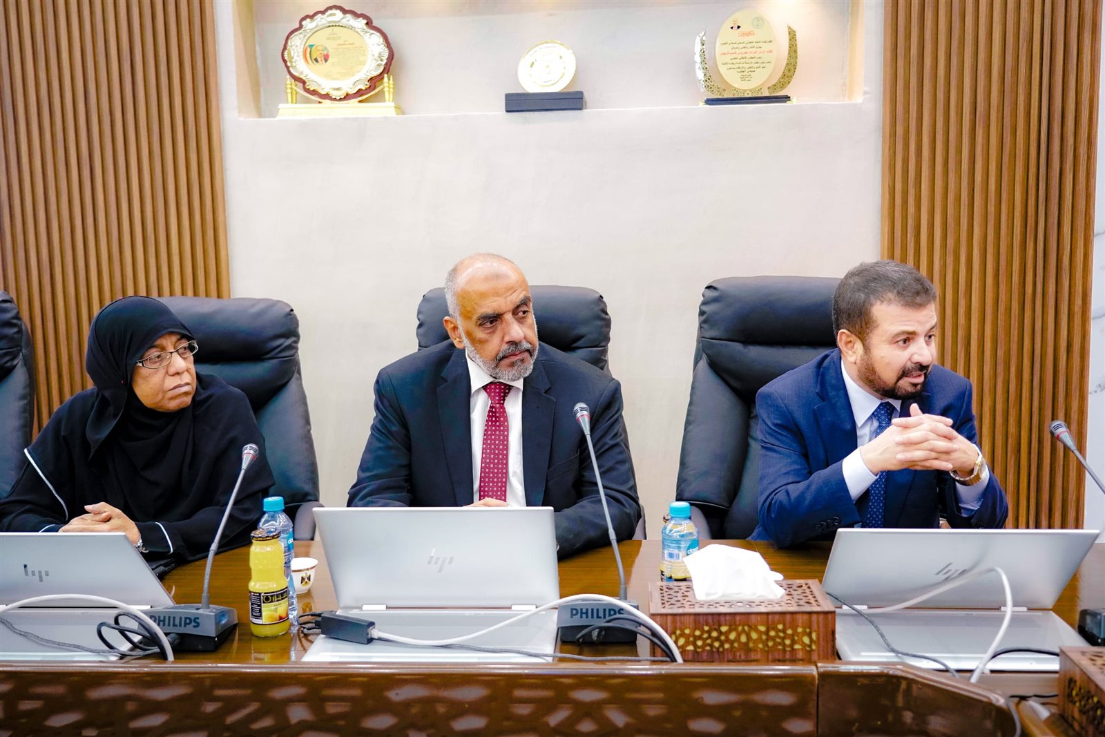 الرئيس الزُبيدي يؤكد دعمه للجهاز المركزي للرقابة والمحاسبة