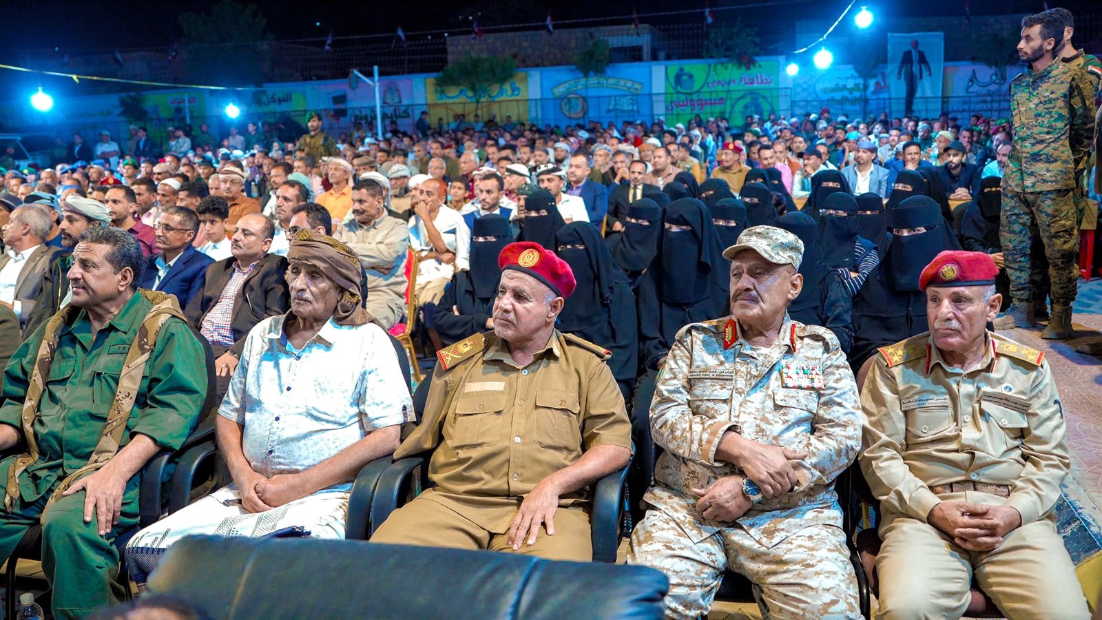 الرئيس الزُبيدي يزور الضالع ويلتقي قيادات المحافظة