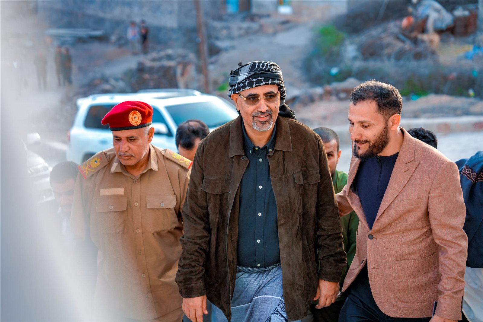 الرئيس الزُبيدي يزور الضالع ويلتقي قيادات المحافظة