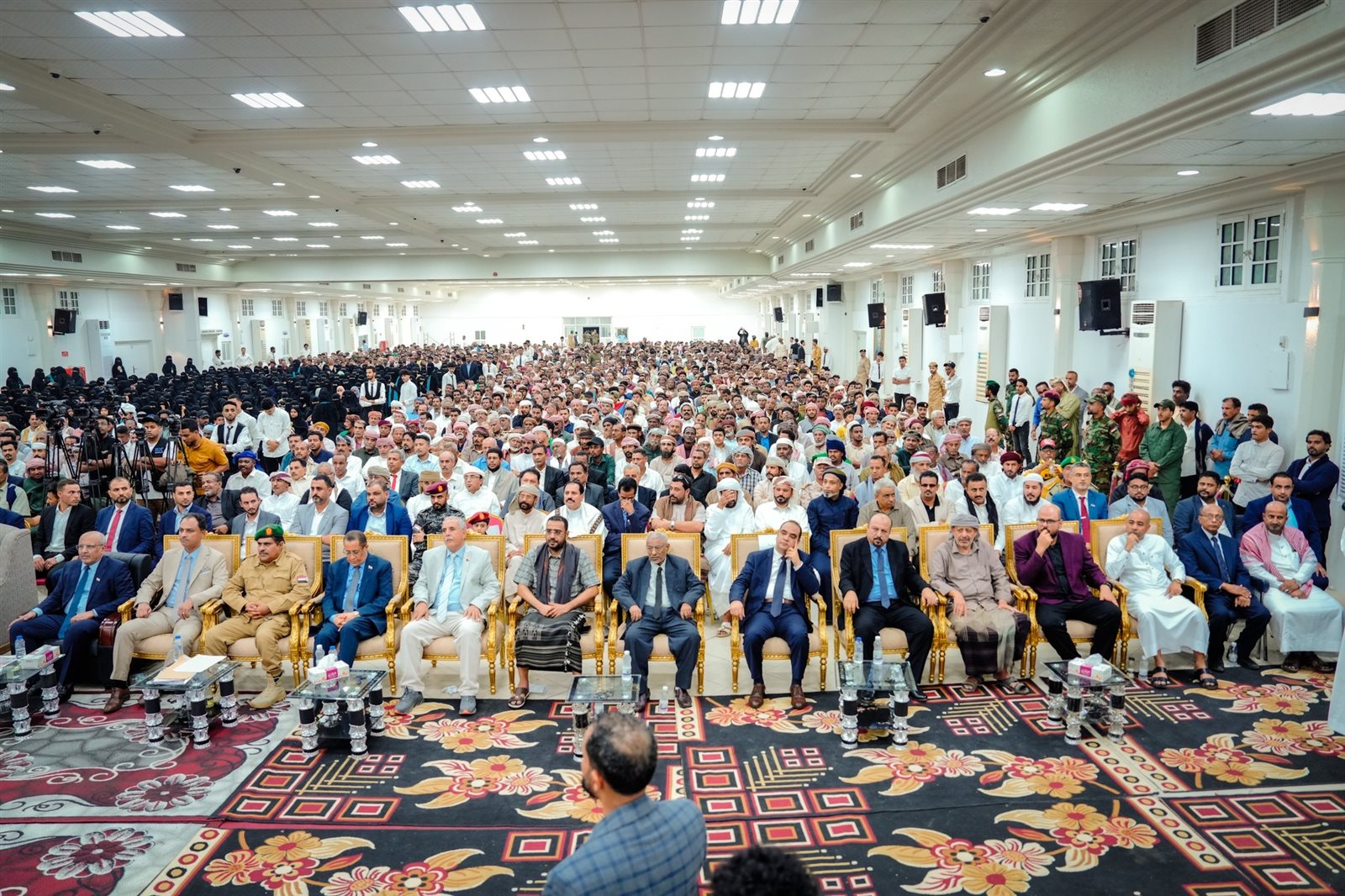اللقاء الموسع للرئيس الزُبيدي بمختلف شرائح المجتمع بمحافظة حضرموت