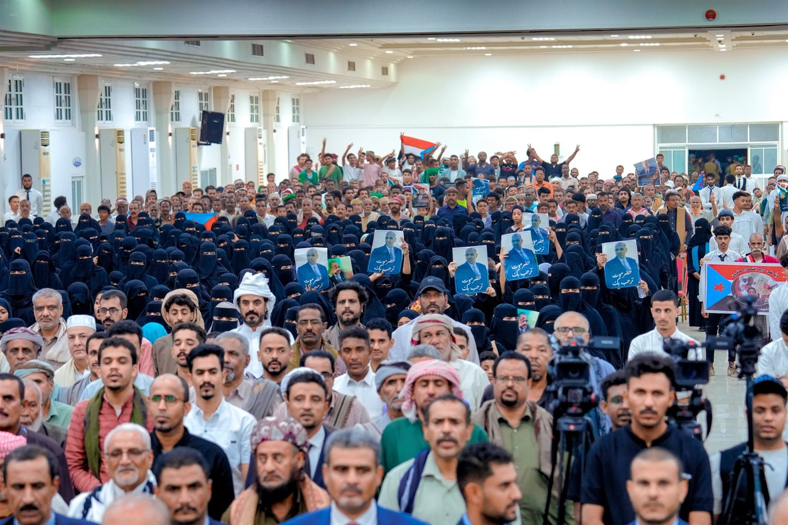 اللقاء الموسع للرئيس الزُبيدي بمختلف شرائح المجتمع بمحافظة حضرموت