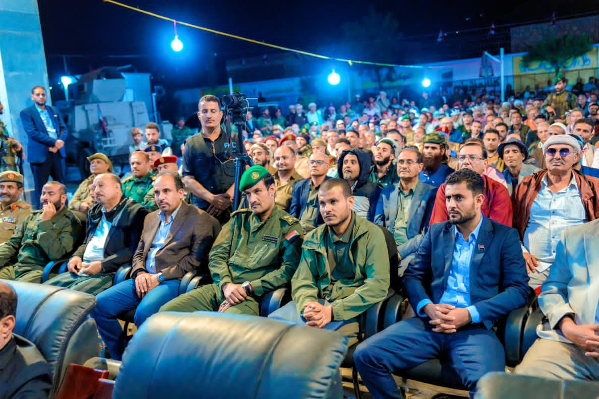 الرئيس الزُبيدي يزور الضالع ويلتقي قيادات المحافظة