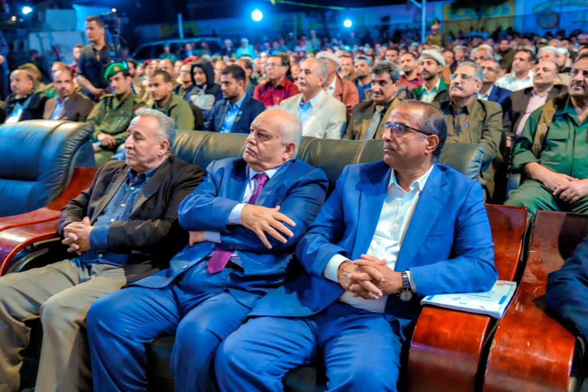 الرئيس الزُبيدي يزور الضالع ويلتقي قيادات المحافظة