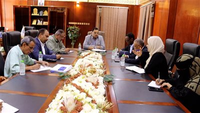 الوزير السقطري يبحث مشاريع البرنامج الإنمائي الجاري تنفيذها