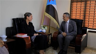 الهيئة الوطنية والسفيرة الهولندية يبحثان سبل تدريب الكوادر الإعلامية الجنوبية