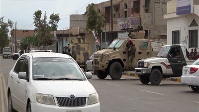 الأجهزة الأمنية بأبين تحذر الخارجين عن القانون وتدعو المتظاهرين لانتهاج الطرق السلمية 