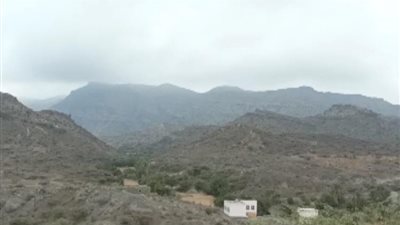 مليشيا الحوثي تقصف قرى سكنية بالمنطقة الحدودية شمالي لحج