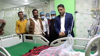 محافظ العاصمة عدن يوجّه بتحمل تكاليف علاج الطفلة ماجدة عادل 