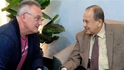 لتعزيز التعاون بين المجلس الانتقالي وروسيا.. وفد روسي رفيع يصل العاصمة عدن