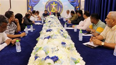 الكثيري يستعرض موقف المجلس الانتقالي من خارطة الطريق لتحقيق السلام