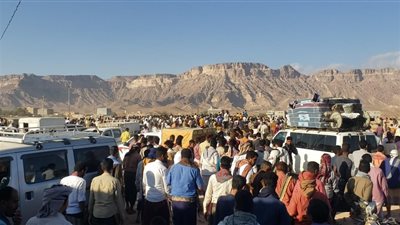 رئيس تنفيذية انتقالي شبوة يتقدم جموع مشيعي الفقيد هيثم المسب في مديرية الروضة