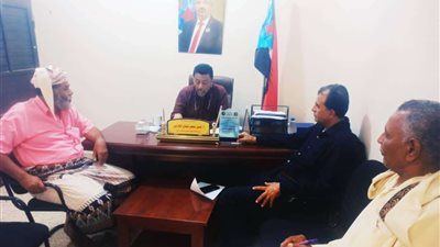 رئيس انتقالي أبين يطلع على نشاط عمل مكتب الأحوال المدنية بزنجبار