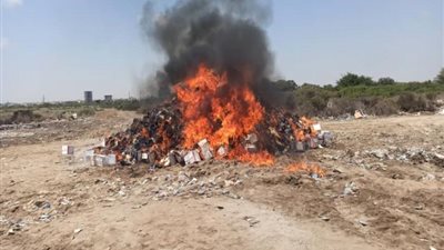 جمارك المنطقة الحرة يتلف كمية مكملات غذائية منتهي الصلاحية