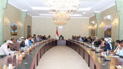 المحرّمي يعقد اجتماعا موسعاً بالسلطة المحلية والتنفيذية بأبين لمناقشة احتياجات المحافظة