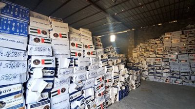 هدية الرئيس الزُبيدي تصل أبين.. توزيع 5838 سلة غذائية على أسر شهداء المحافظة