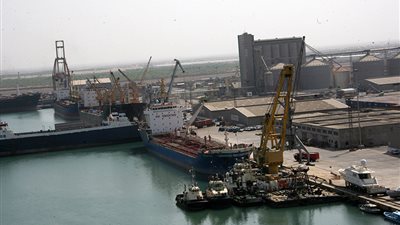 واشنطن ولندن تطالبان الأمم المتحدة بإعادة آلية تفتيش السفن القادمة لميناء الحديدة