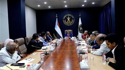 الهيئة السياسية تؤكد ضرورة كبح جماح إرهاب الحوثي للحد من الكوارث البيئية 