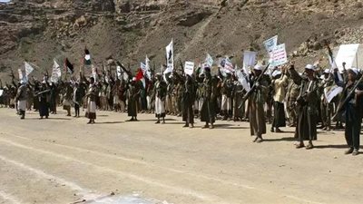 عرض عسكري مشترك في البيضاء يزيح ستار السرية عن تعاون القاعدة والحوثيين