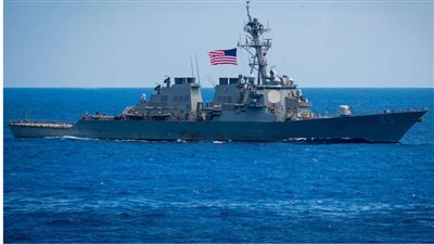 الجيش الأمريكي يعلن عن تدمير مُسيّرة وزورق للحوثيين