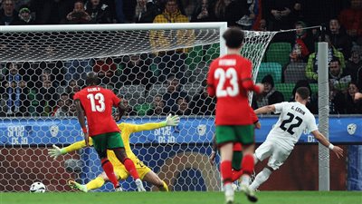 سلوفينيا تفاجئ البرتغال وكرواتيا تفوز على مصر 