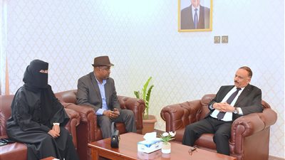 وزير النقل يستقبل السفير الصومالي لدى بلادنا لبحث سبل التعاون المشترك بين البلدين