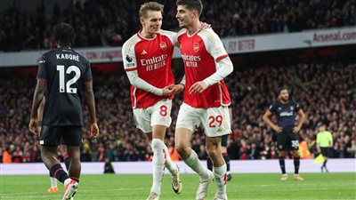 أرسنال يستعيد نغمة الانتصارات والصدارة موقتا