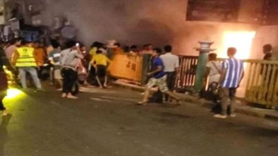 إخماد حريق بمديرية التواهي بالعاصمة عدن