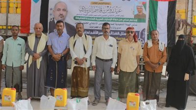 صور..  الهيئة التنفيذية لانتقالي وادي حضرموت تدشن توزيع السلال الغذائية للأسر المحتاجة