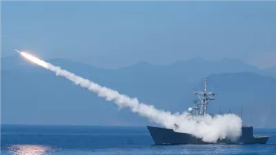 ألمانيا تعترض صاروخاً أطلقته مليشيات الحوثي في البحر الأحمر