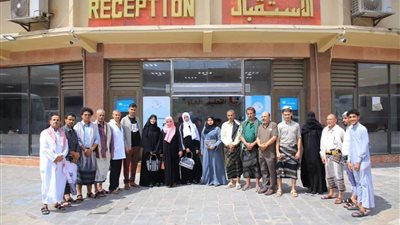 انتقالي عدن ينظم زيارة إنسانية وفعالية ترفيهية لمركز الأورام السرطانية بمستشفى الصداقة