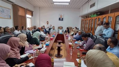 أمين عام العاصمة عدن يبحث الاجراءات اللازمة لتفادي مخاطر انتشار مرض الكوليرا