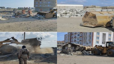 حملة إزالة واسعة لنقاط بيع البردين العشوائية في عدن 