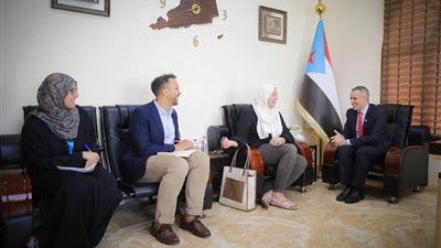نائب رئيس الهيئة الوطنية للإعلام الجنوبي يلتقي وفد مكتب المبعوث الدولي بالعاصمة عدن