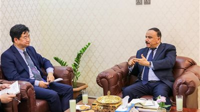 وزير النقل يبحث مع القائم بأعمال السفير الصيني اوجه التعاون المشترك في قطاع النقل