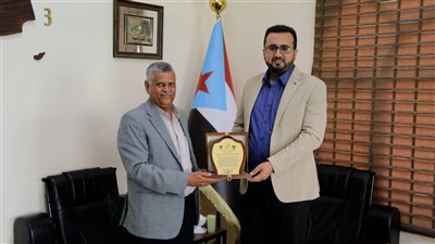 رئيس الهيئة الوطنية للإعلام يؤكد على أهمية التجديد في نشاط كلية الإعلام