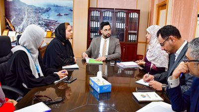  السقاف يناقش مع استشاري منظمة 