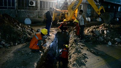 تواصل جهود ربط خط الطوارئ الجديد للمياه بمديرية صيرة