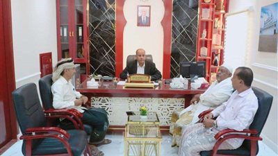 قيادة انتقالي سيئون تبحث سبل العمل المشترك مع السلطة المحلية