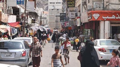 انهيار جديد للعملة المحلية بالعاصمة عدن يفاقم الأزمة المعيشية