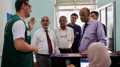 فريق من كلية الطب يطلع على نشاط مركز الأطراف الصناعية وإعادة التأهيل في عدن