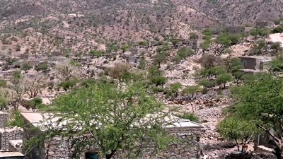 افتتاح عدد من المشاريع الخدمية في منطقة عباب بمديرية الأزارق 