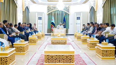 الرئيس الزُبيدي يؤكد على دور الشباب في رسم مستقبل الجنوب وبناء دولته