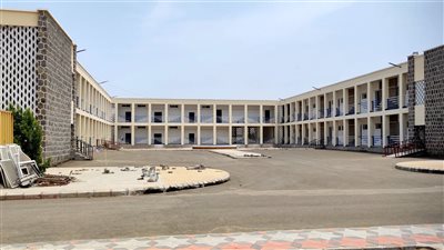 الشاعري يتفقد مشروع إعادة تأهيل مبنى مستشفى المعاقين ومركز العلاج الطبيعي بعدن 