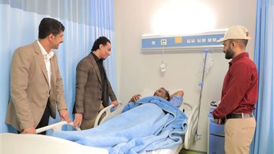 السقاف يطمئن على صحة شاعر الثورة الجنوبية المناضل عبدالله المكعبي