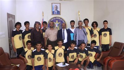 رئيس انتقالي شبوة يشيد بدور الشباب المحوري في بناء الدولة الحضرية