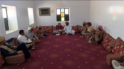 لجنة معالجة الثأر والنزاعات القبلية تلتقي شخصيات بارزة بحضرموت 