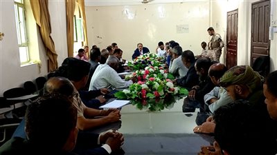 محافظ الضالع يشدد على زيادة تفعيل إيرادات السلطة المحلية