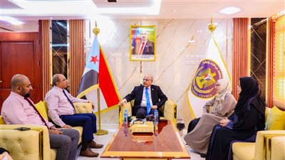 الكثيري يطَّلع على سير العمل بمستشفى الجمهورية في العاصمة عدن