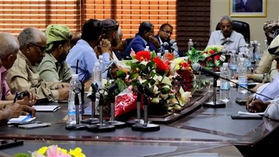 اجتماع أمني بلحج لمناقشة قضايا الثأر والأراضي بطور الباحة والمضاربة ورأس العارة